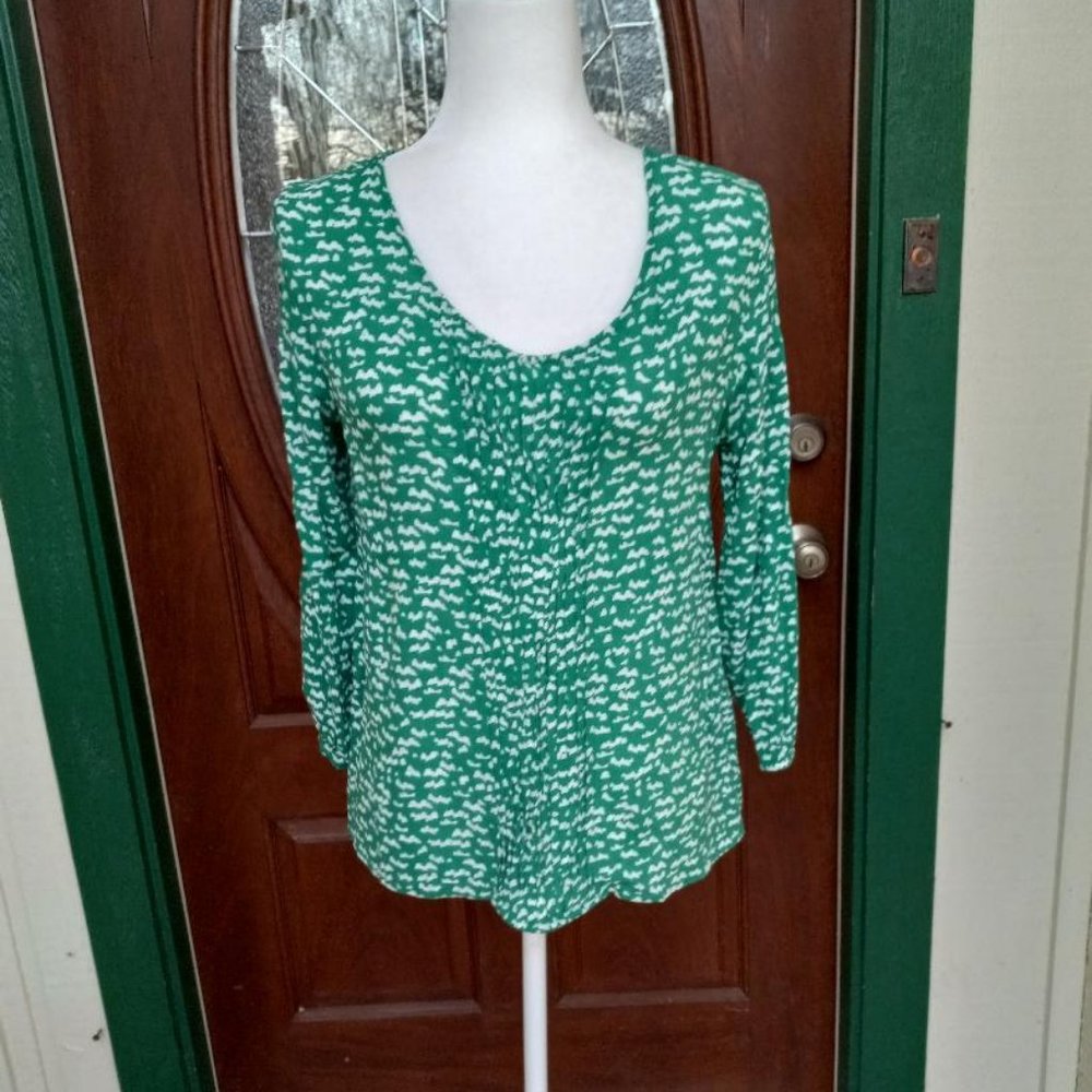 19 Cooper Green/White Top Size M